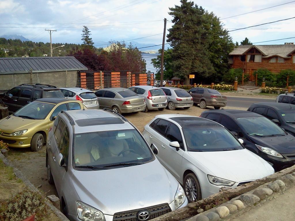 Hosteria Nuevo Pinar Bariloche Buitenkant foto