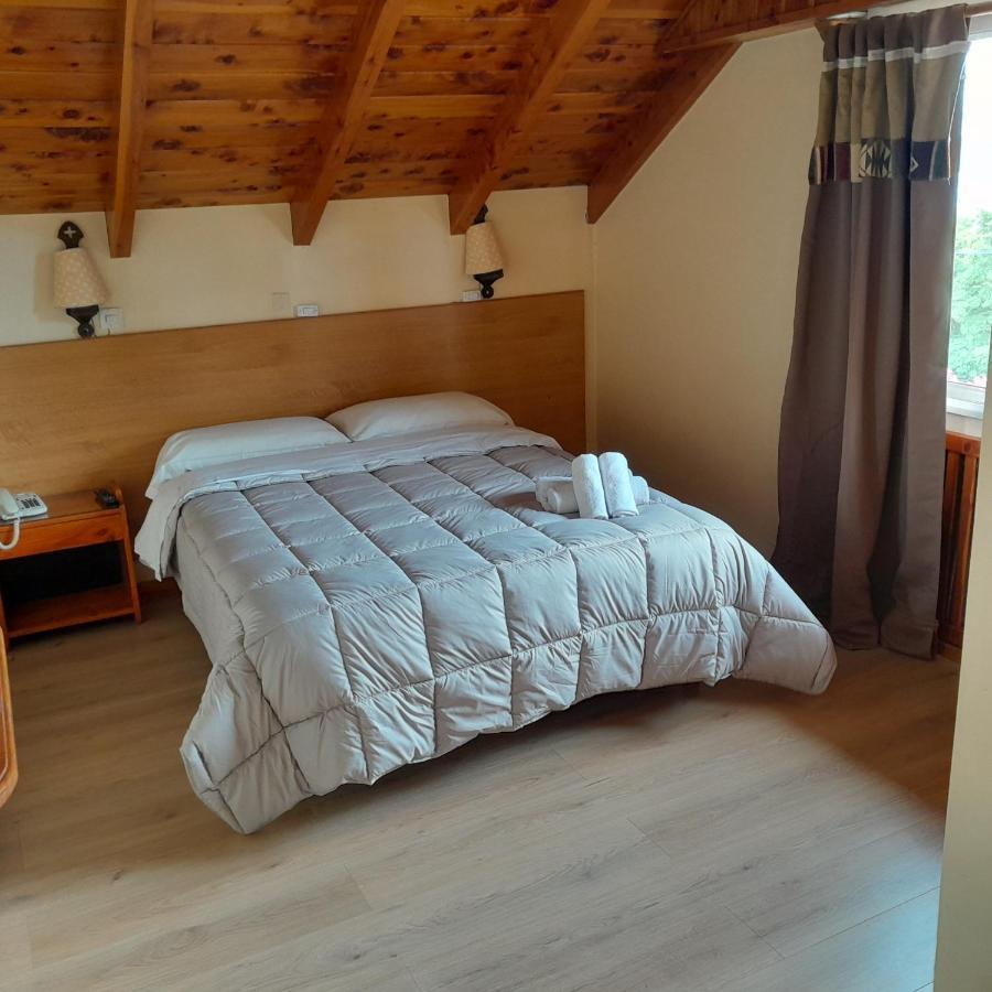 Hosteria Nuevo Pinar Bariloche Buitenkant foto