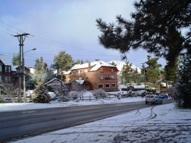 Hosteria Nuevo Pinar Bariloche Buitenkant foto